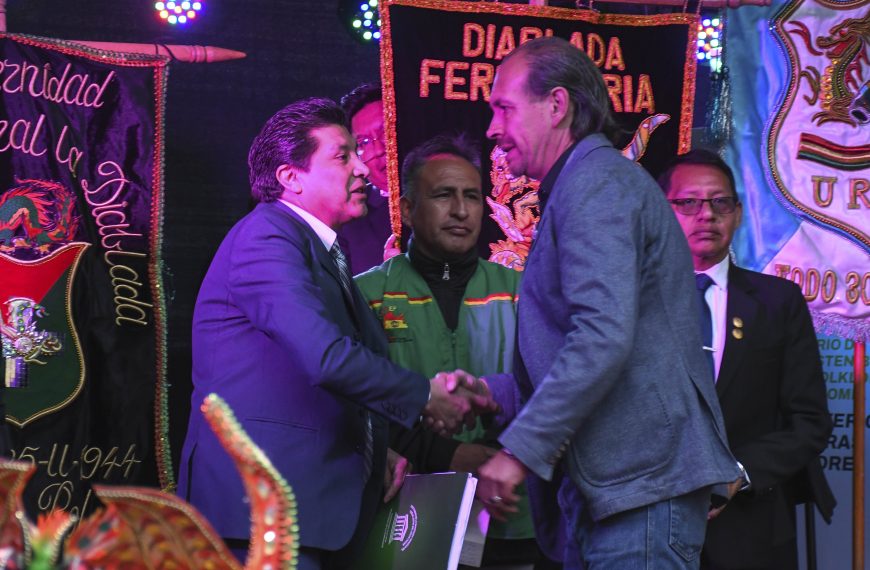ZARATTI:”EL GOBIERNO TIENE UNA MIRADA ERRADA RESPECTO A LA IMPORTANCIA DE LA CULTURA”