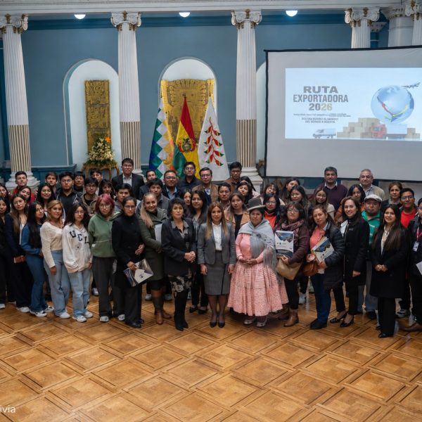 IMPUESTOS CAPACITA A EMPRENDEDORES Y MYPES SOBRE TRIBUTOS E INCENTIVOS A LA EXPORTACIÓN