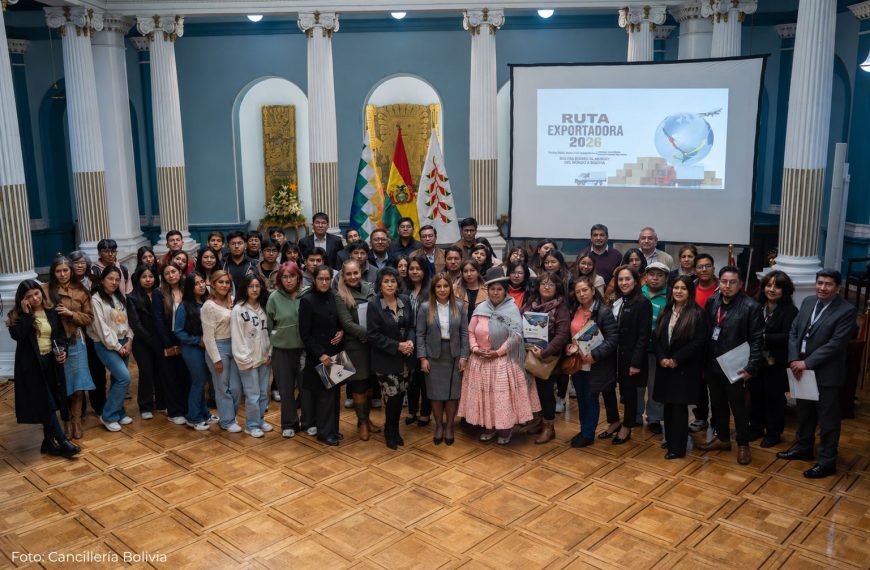 IMPUESTOS CAPACITA A EMPRENDEDORES Y MYPES SOBRE TRIBUTOS E INCENTIVOS A LA EXPORTACIÓN