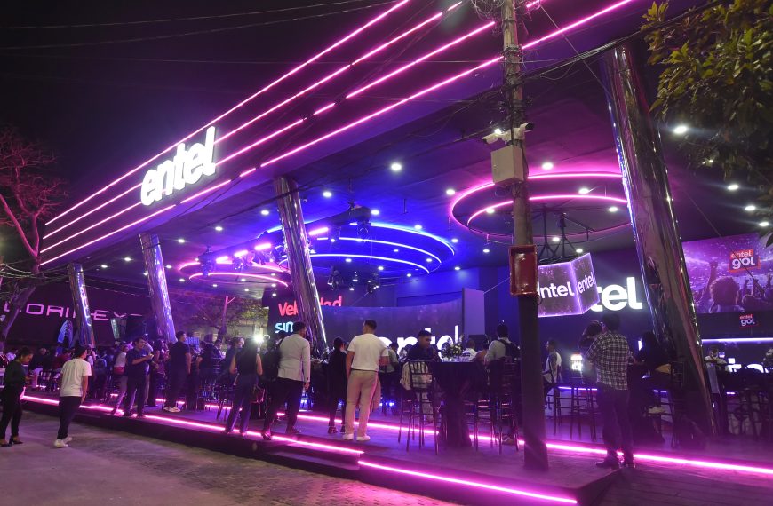 ENTEL INAUGURA SU STAND EN FEXPOCRUZ 2026 Y REAFIRMA SU ROL COMO SOCIO ESTRATÉGICO Y TECNOLÓGICO DEL DESARROLLO DE SANTA CRUZ